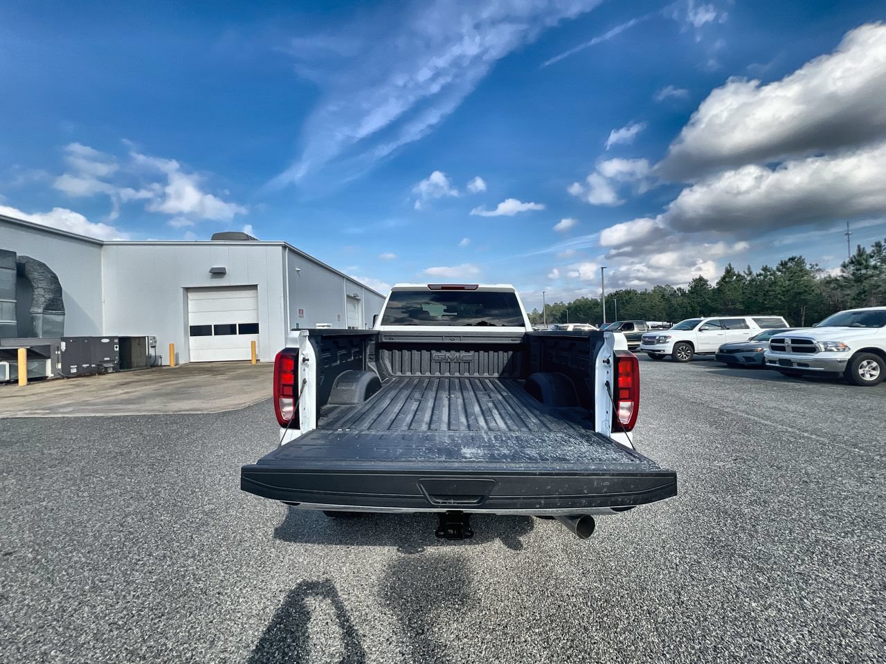 New 2026 GMC Sierra 2500 SLE w/ SLE Value Package; AWD/4WD image 58