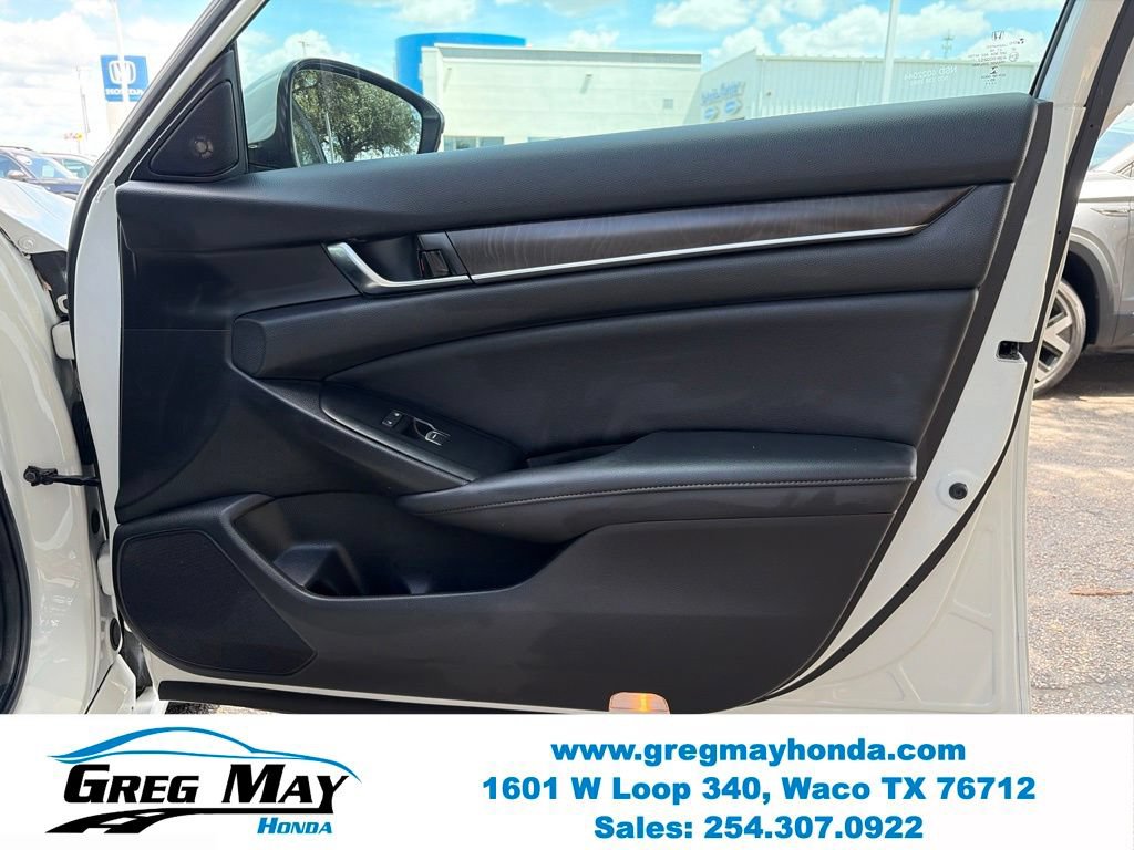Used 2021 Honda Accord Touring image 12