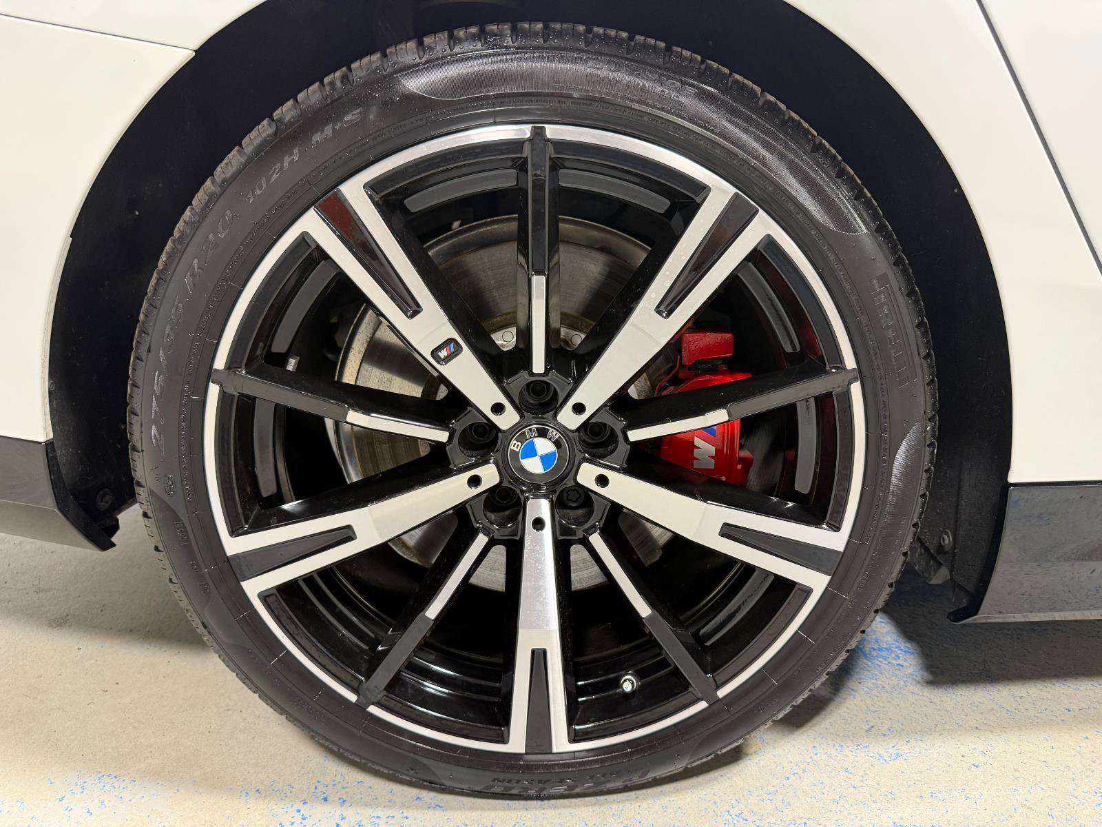 Certified 2026 BMW 550e xDrive w/ Premium Package AWD/4WD image 31