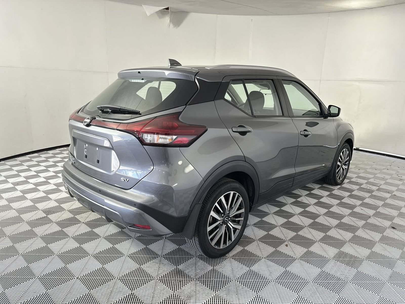 Certified 2024 Nissan Kicks SV FWD image 8