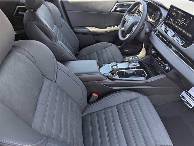 New 2025 Mitsubishi Outlander Trail Edition image 7