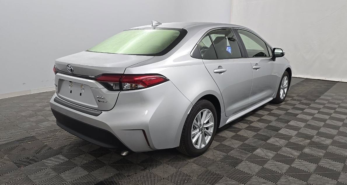 New 2025 Toyota Corolla LE FWD image 3