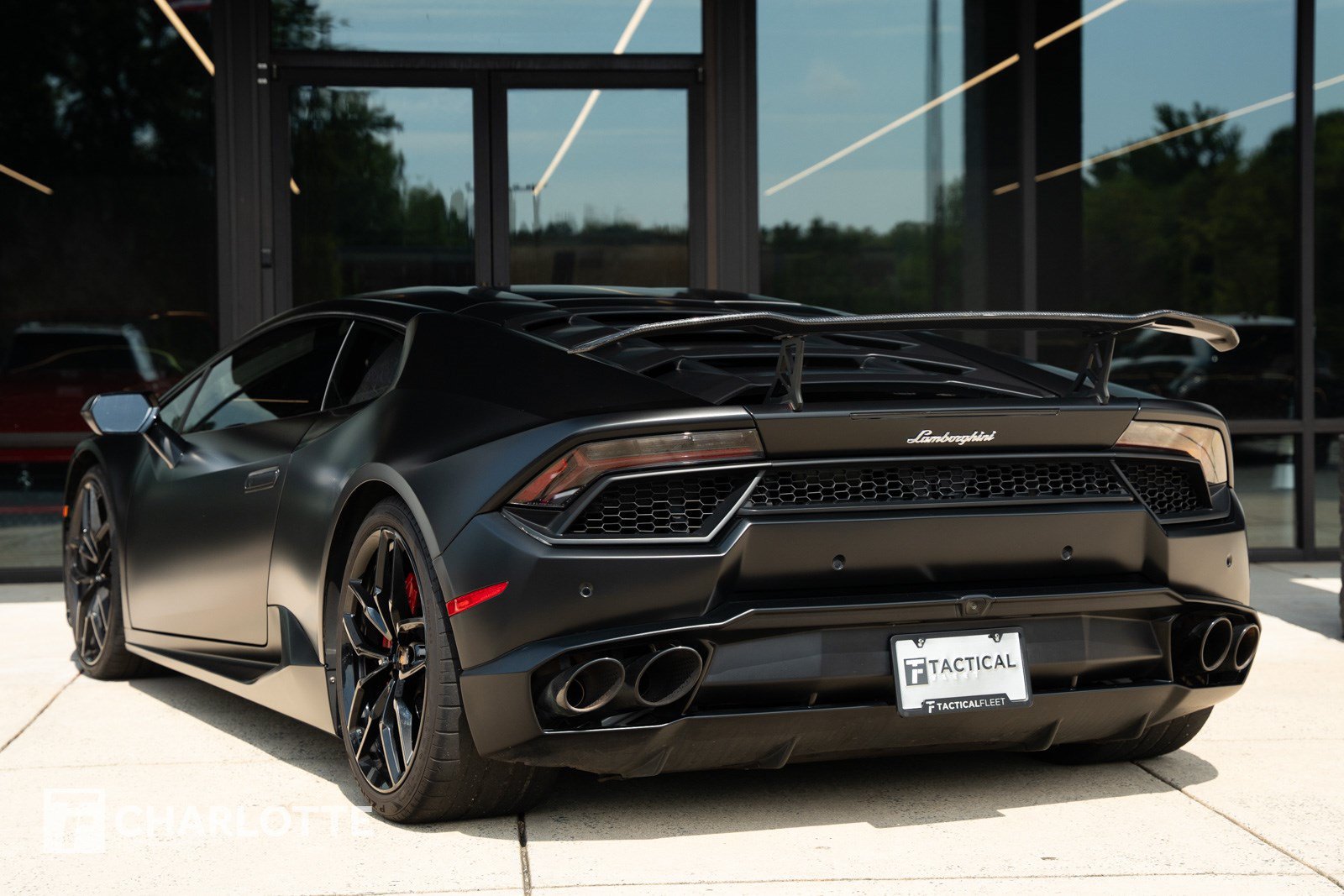 Used 2017 Lamborghini Huracan LP 580-2 RWD image 3