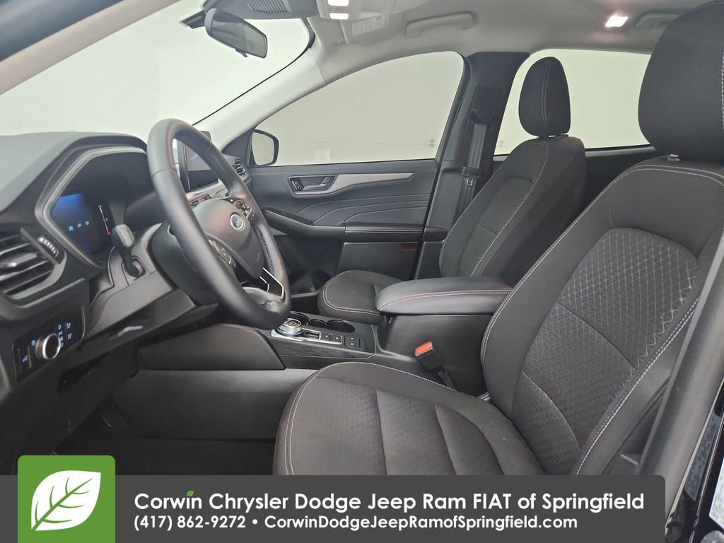 Used 2024 Ford Escape Active w/ Cold Weather Package image 19