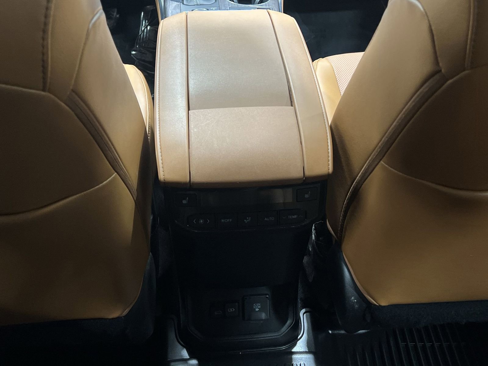 Used 2023 Toyota Highlander Platinum image 21