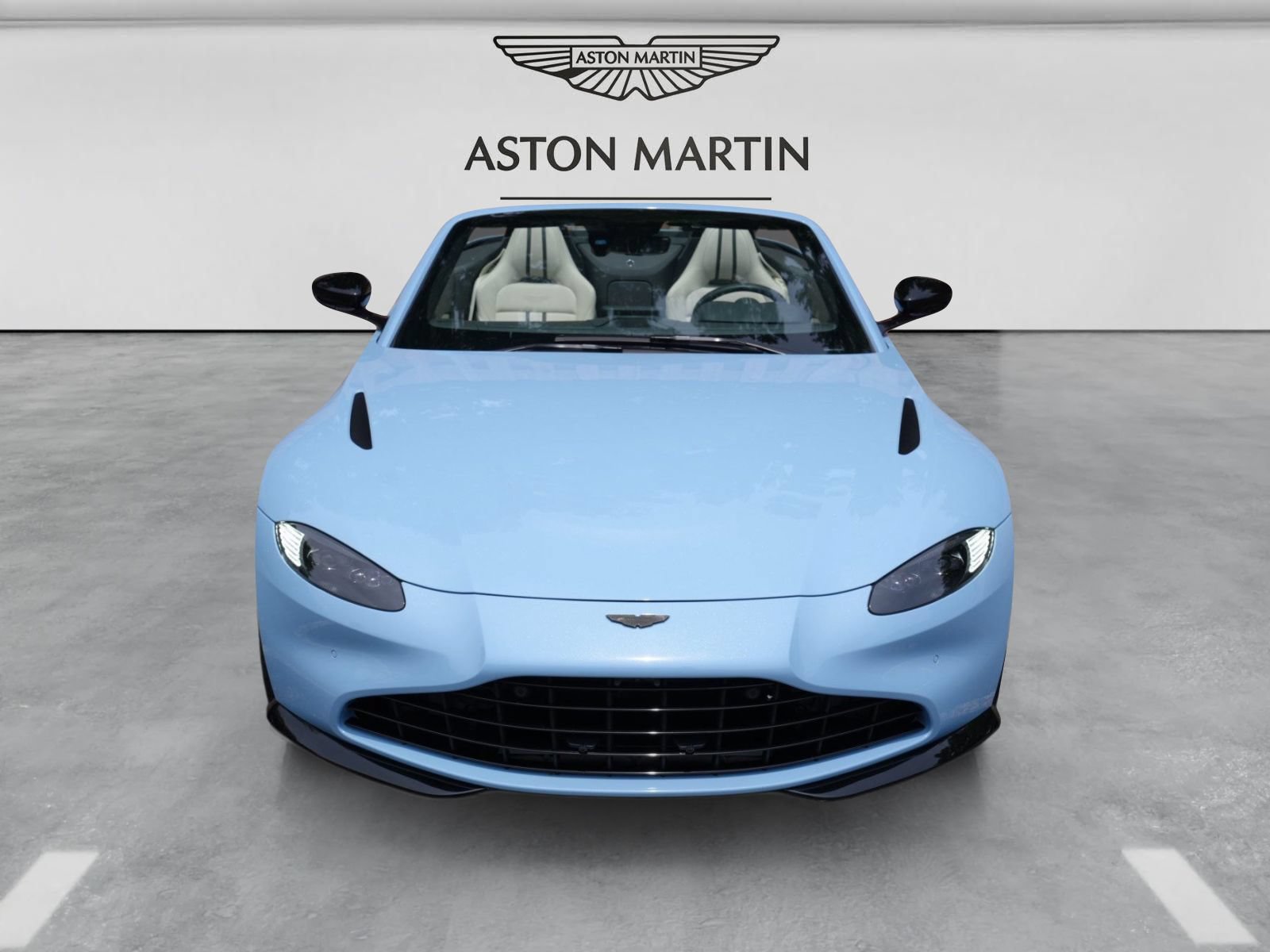 Used 2023 Aston Martin V8 Vantage Roadster RWD image 40