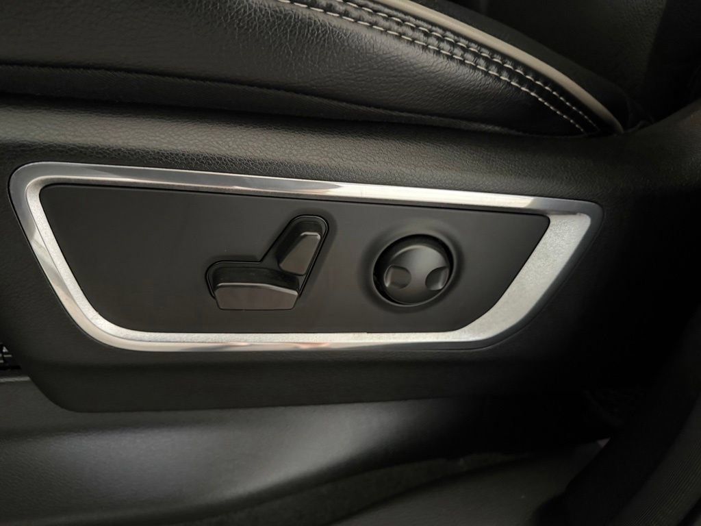 Used 2023 RAM 1500 Laramie RWD image 43