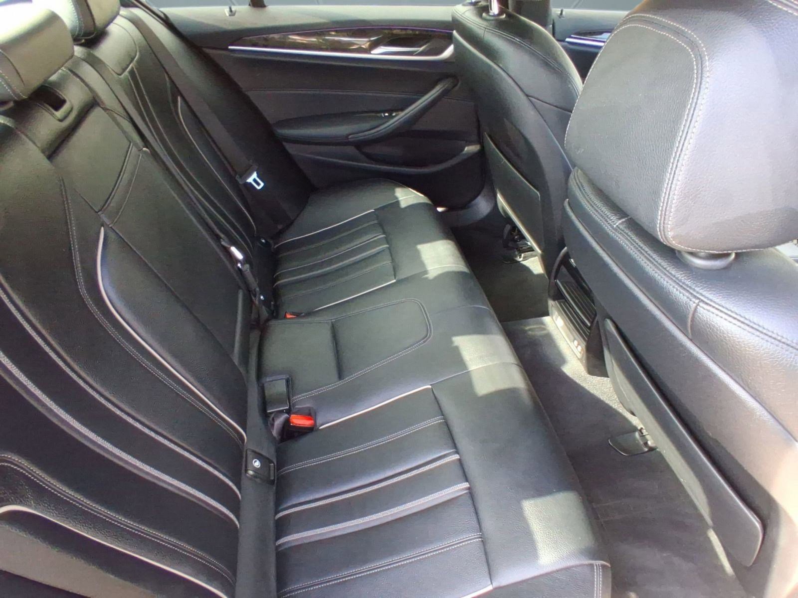 Used 2021 BMW 530e w/ M Sport Package image 27