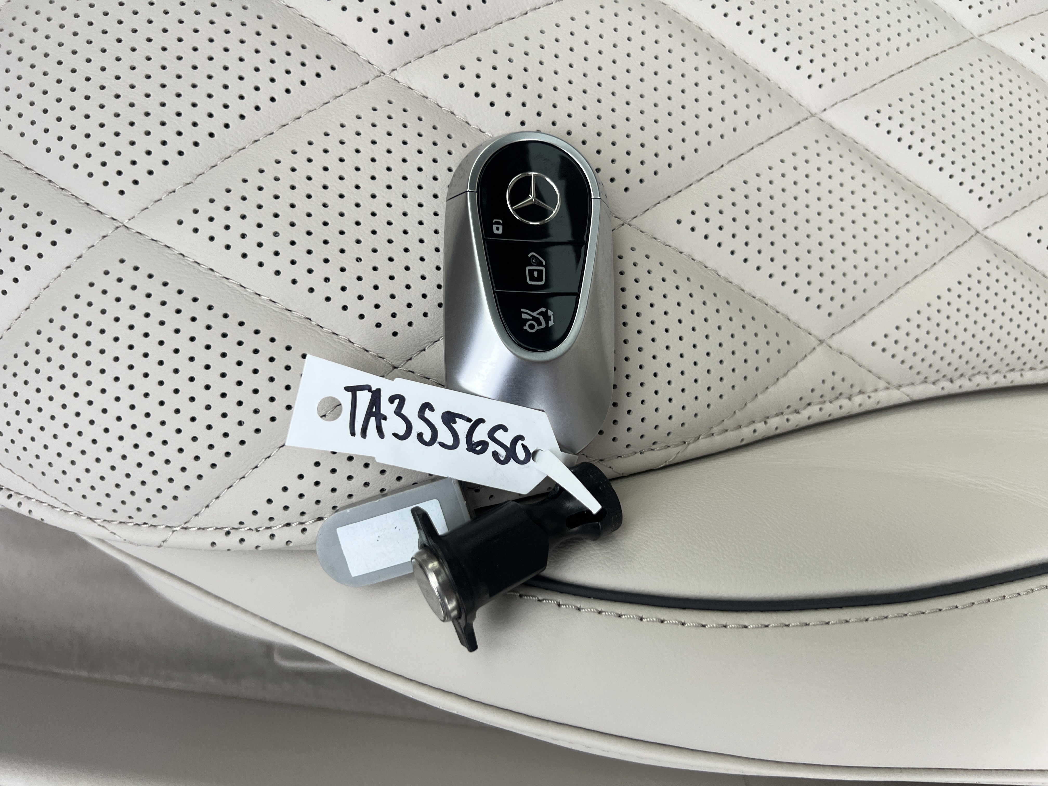 New 2026 Mercedes-Benz S 580 4MATIC Sedan image 30