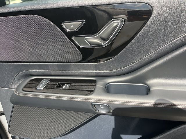 Certified 2025 Lincoln Aviator AWD image 23