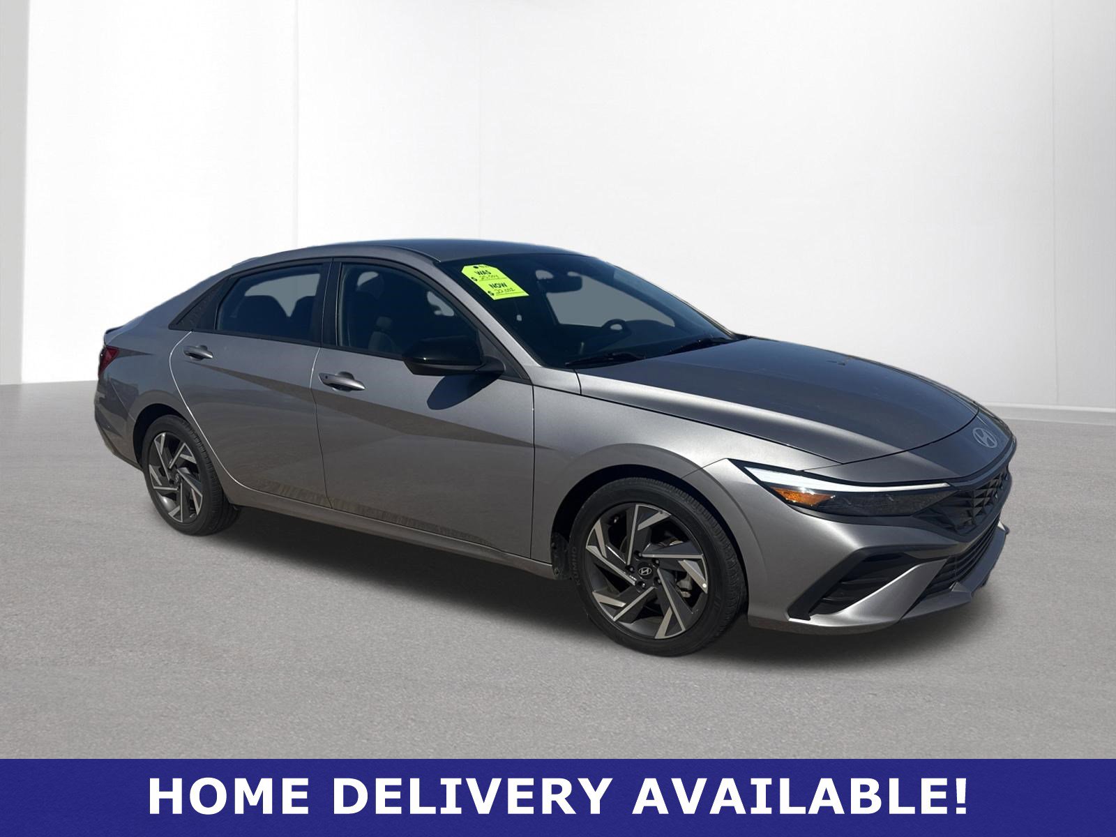 Used 2025 Hyundai Elantra Sport image 1