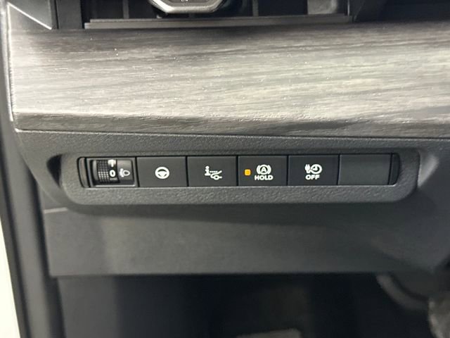 Used 2024 Nissan Ariya AWD image 19