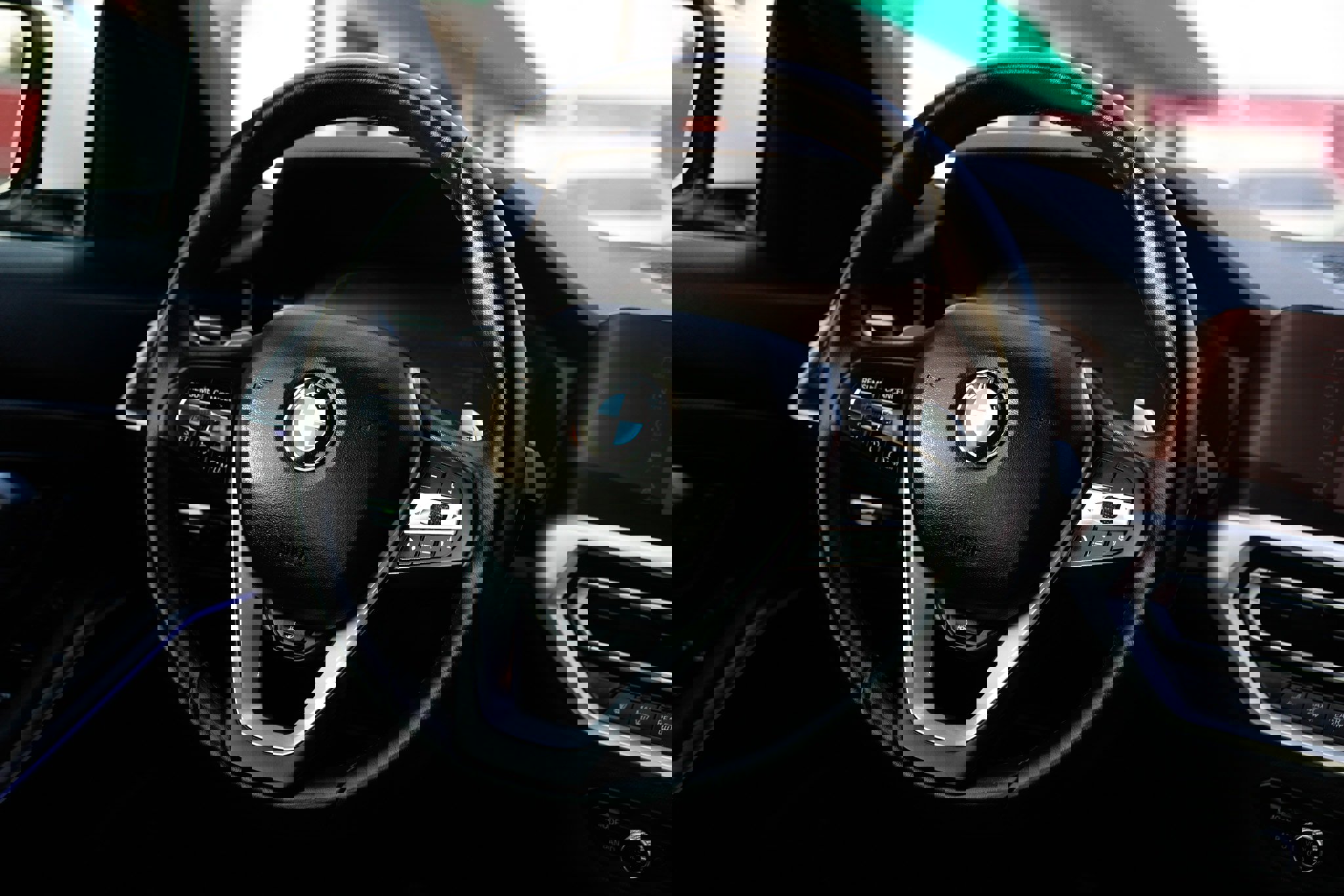 Used 2021 BMW 330i Sedan w/ Premium Package image 33