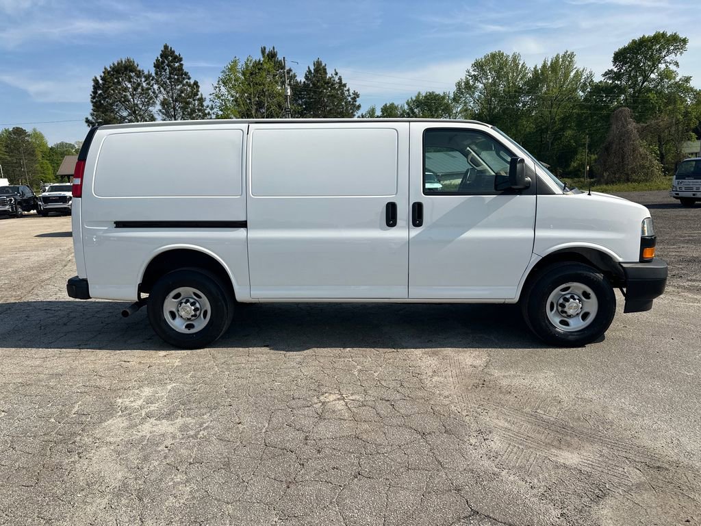 Used 2023 Chevrolet Express 2500 w/ Driver Convenience Package image 5