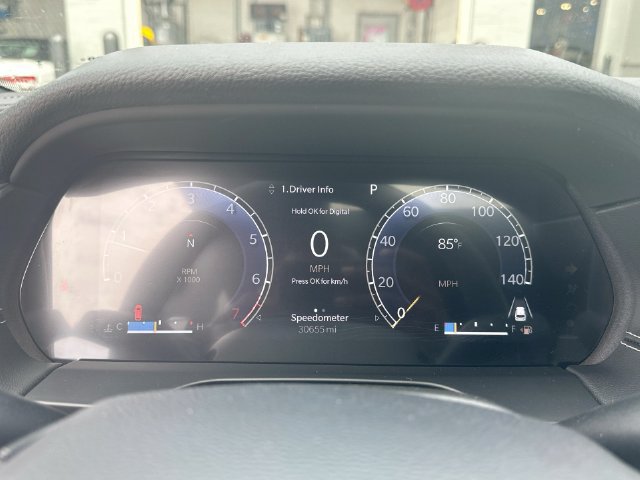 Used 2023 Jeep Grand Cherokee Altitude AWD/4WD image 18