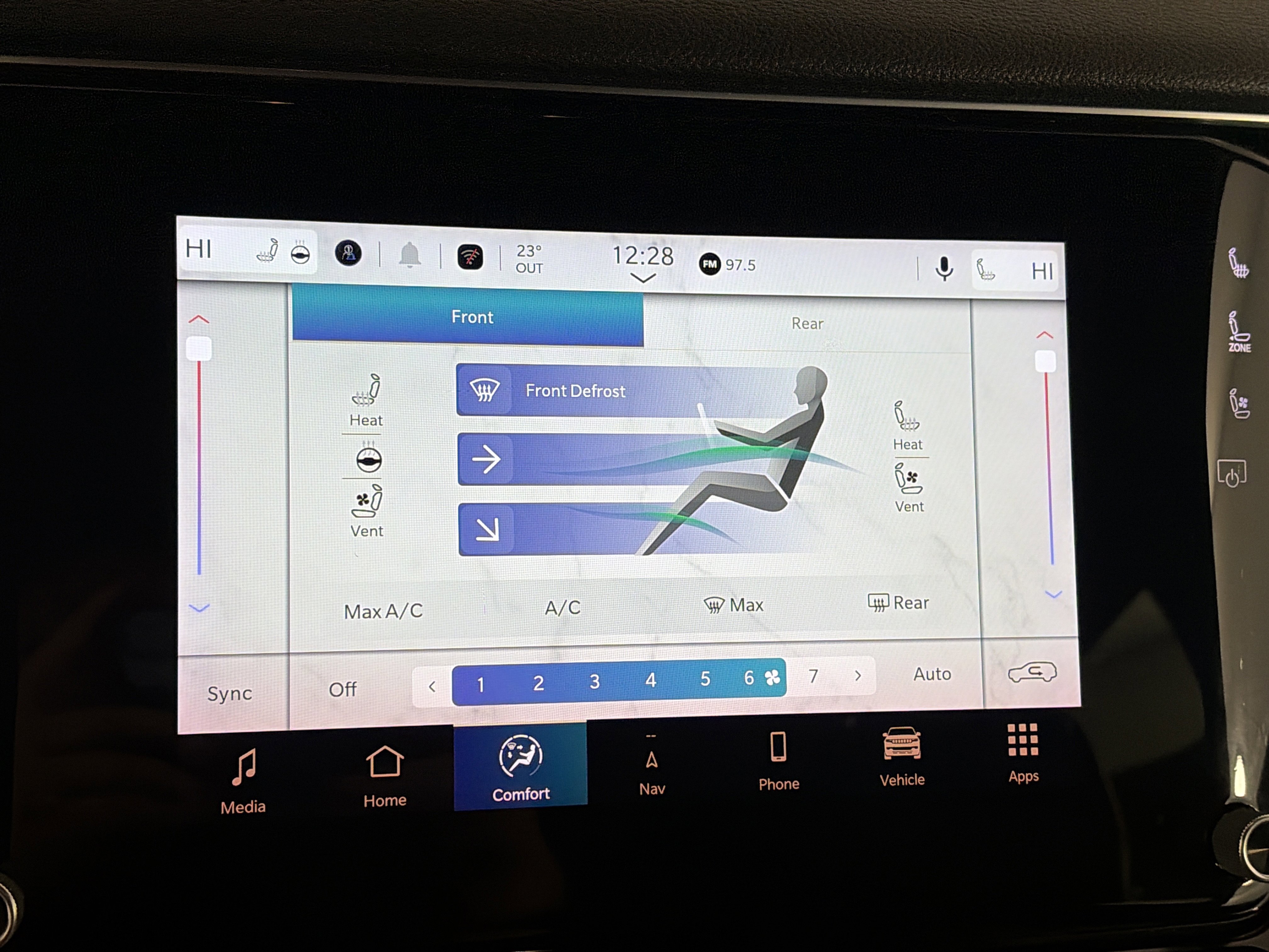 Used 2024 Jeep Wagoneer L Series II w/ Flexible Seating Group image 23