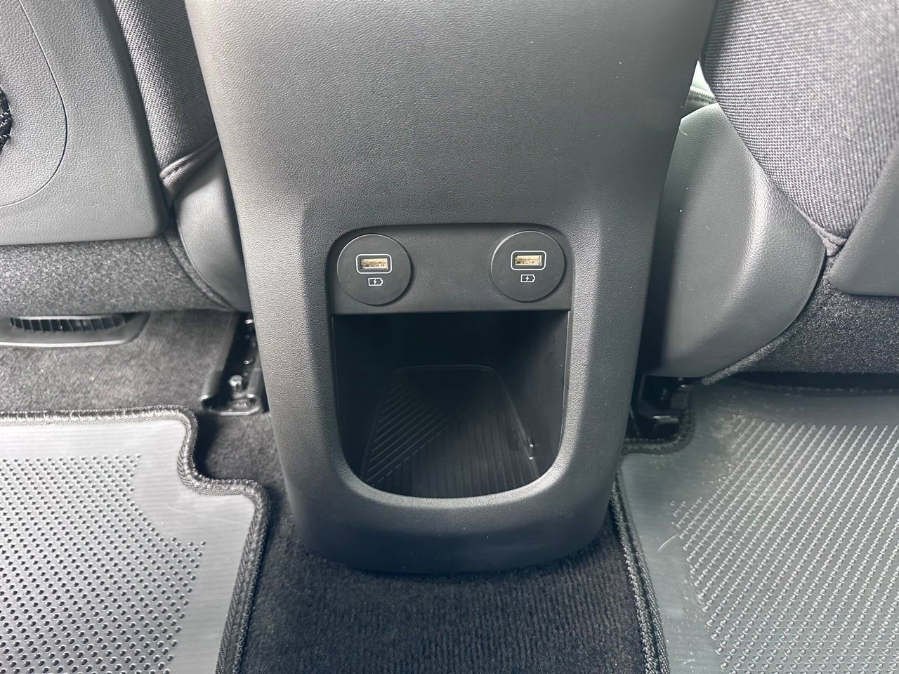 Used 2024 Hyundai Ioniq 5 Limited image 17