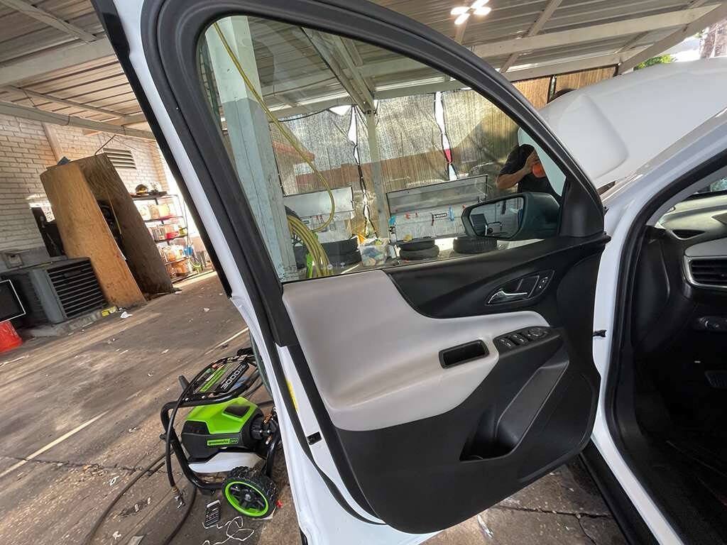 Used 2018 Chevrolet Equinox LS FWD image 10
