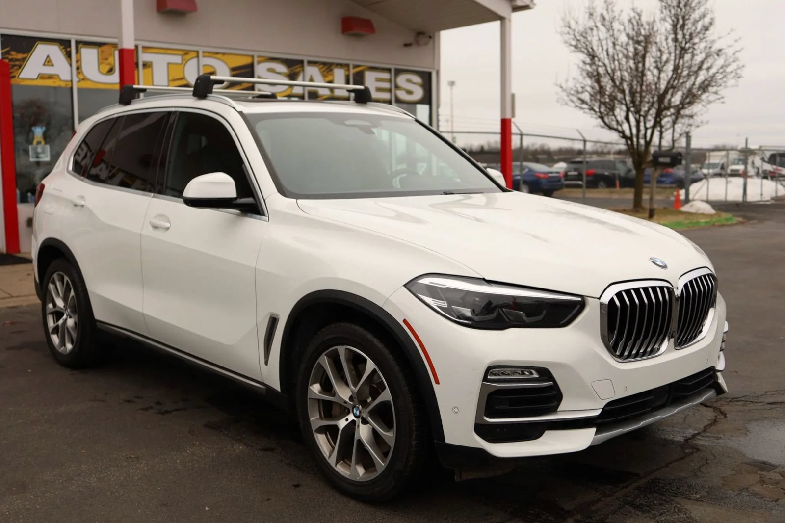 Used 2021 BMW X5 xDrive45e w/ Premium Package AWD/4WD image 3