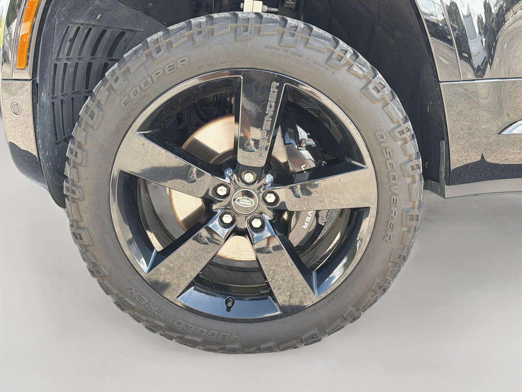 Used 2024 Land Rover Defender 90 V8 AWD/4WD image 43