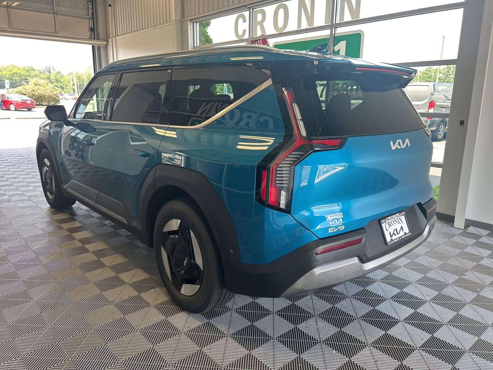 New 2026 Kia EV9 Wind image 4