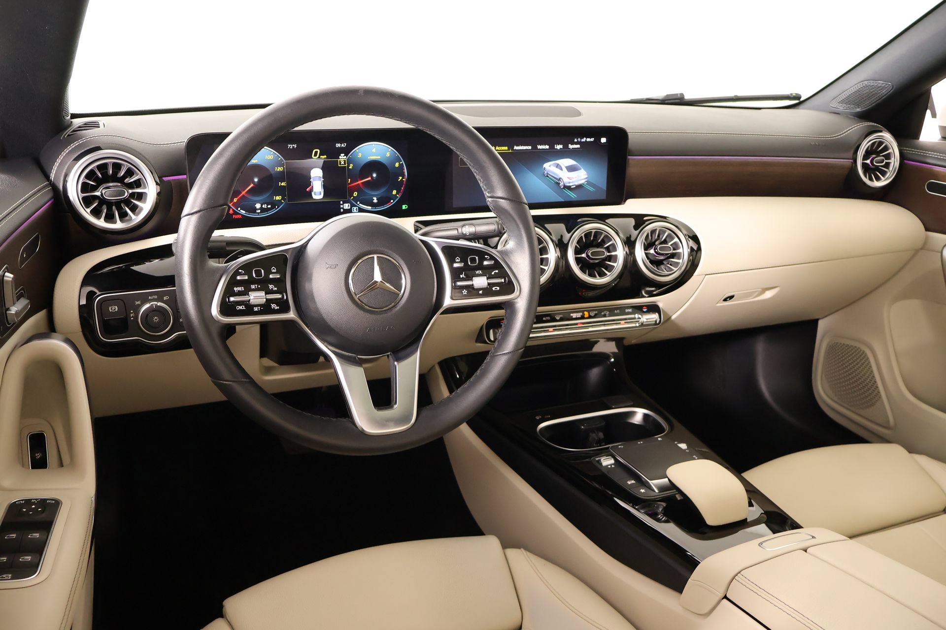 Used 2023 Mercedes-Benz CLA 250 4MATIC image 2