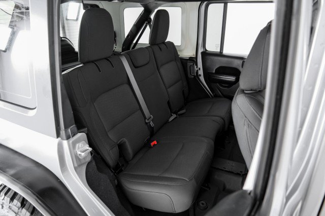 Used 2020 Jeep Wrangler Unlimited Sport AWD/4WD image 32