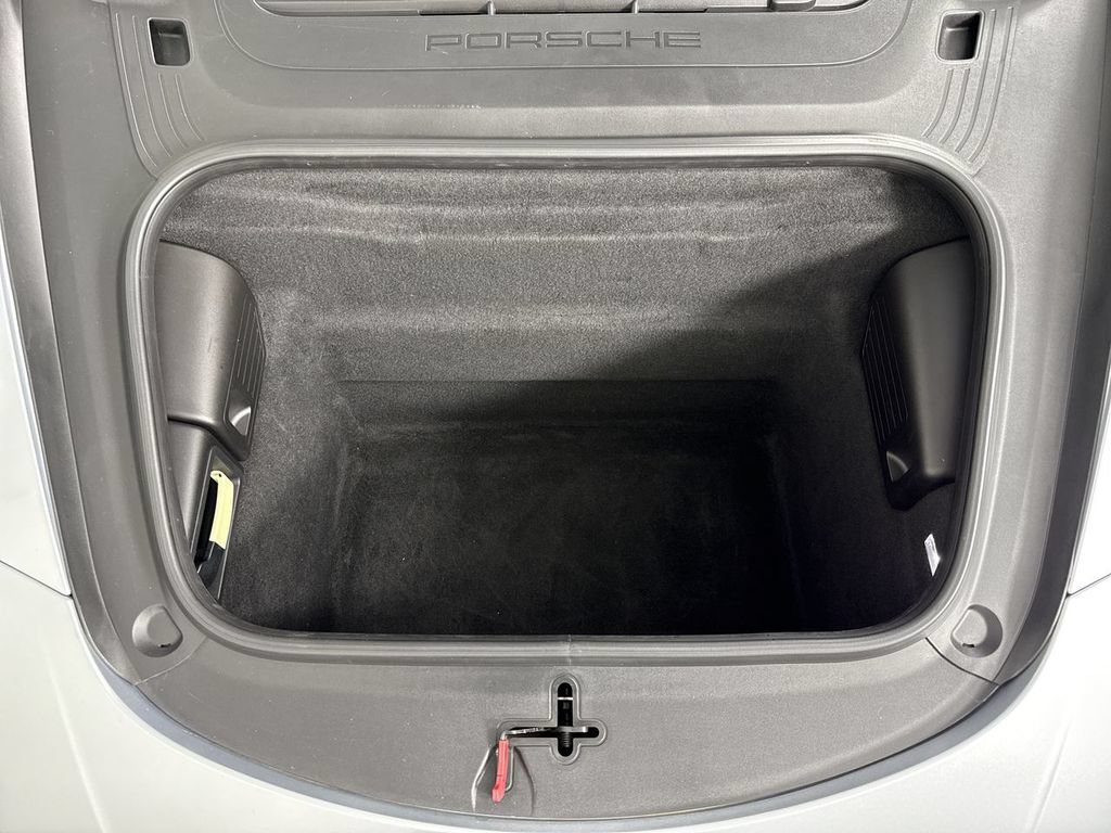 Certified 2017 Porsche 911 Carrera 4 AWD/4WD image 21