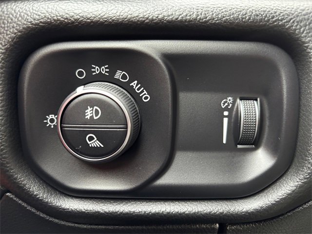 Used 2022 RAM 1500 Rebel image 18