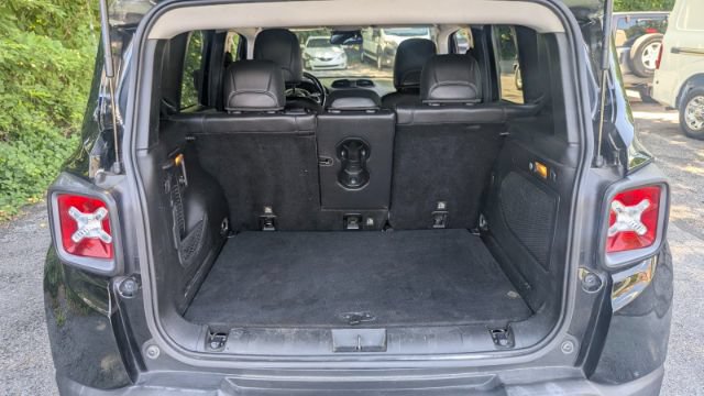Used 2016 Jeep Renegade Trailhawk w/ Premium Trailhawk Package AWD/4WD image 13