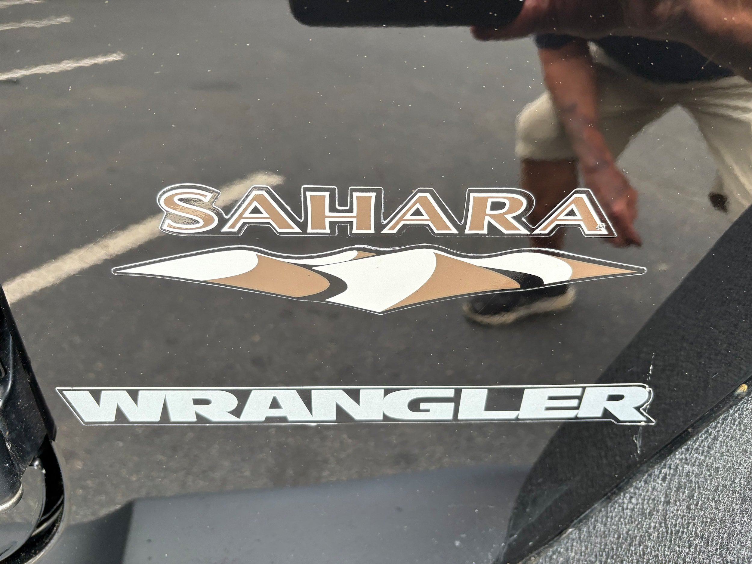 Used 2017 Jeep Wrangler Sahara AWD/4WD image 5