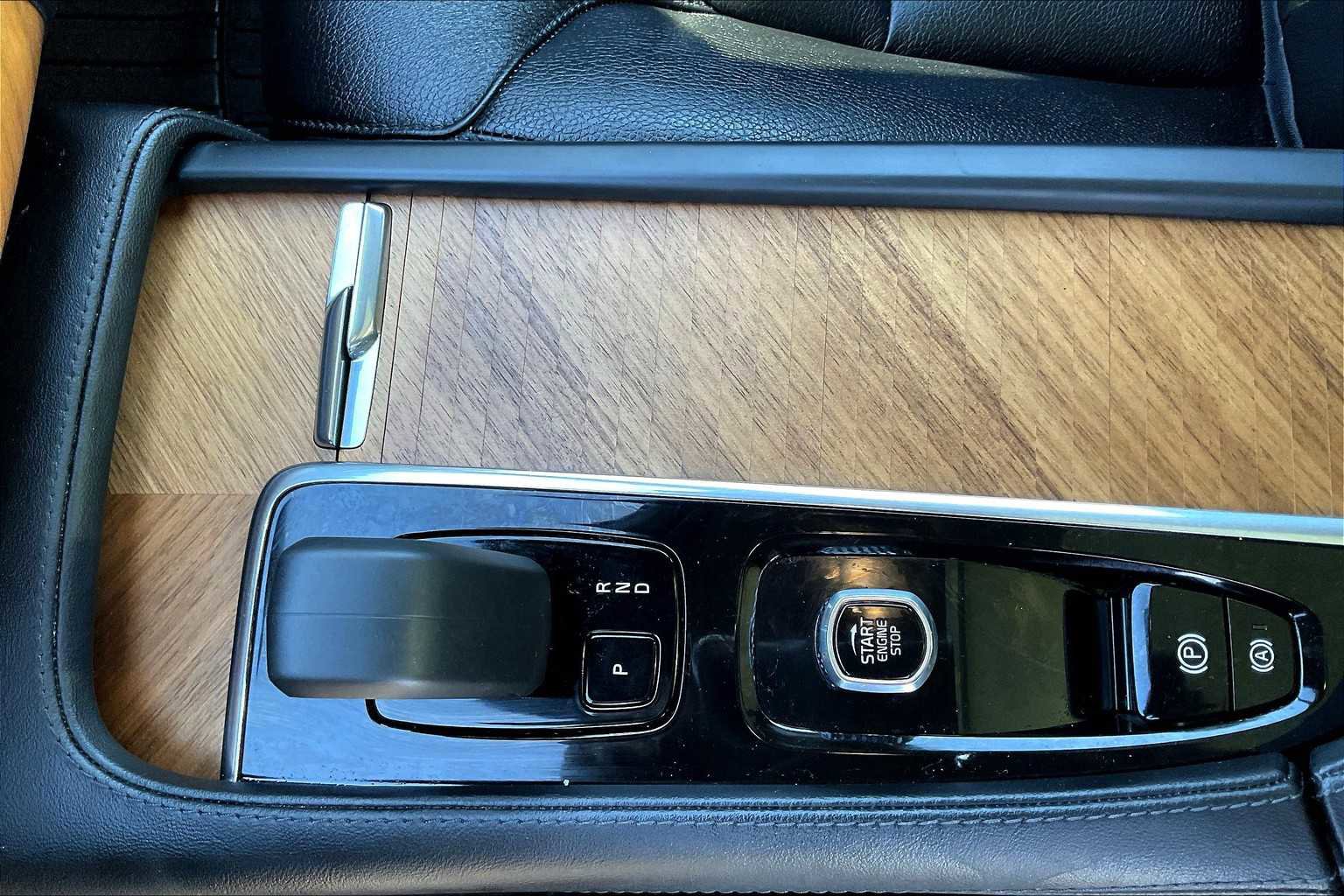 Used 2023 Volvo XC90 T8 Core image 20