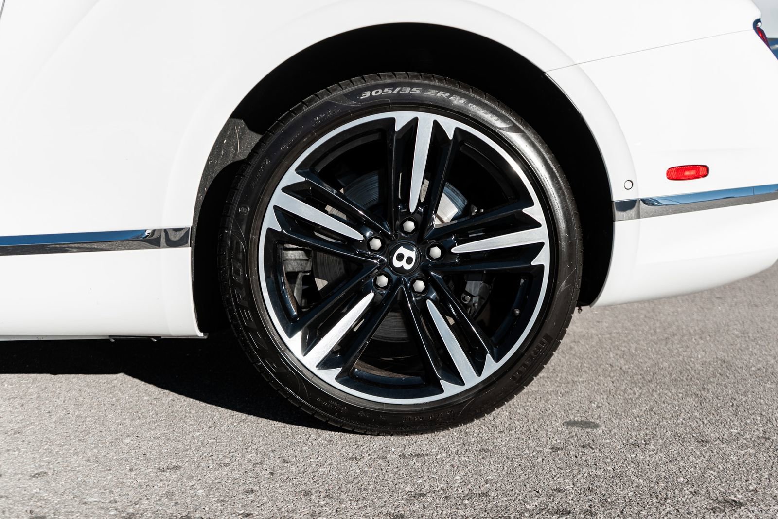 Used 2023 Bentley Continental GT Mulliner image 7