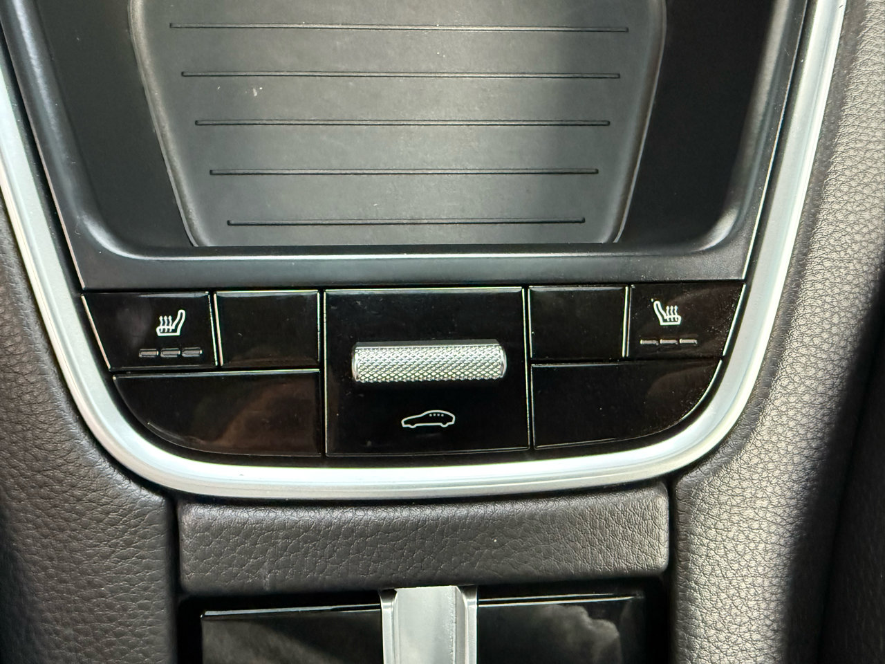 Used 2019 Porsche Panamera 4 image 54