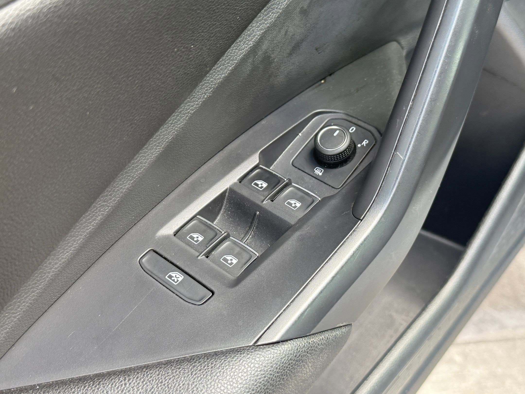 Used 2021 Volkswagen Jetta SEL image 21