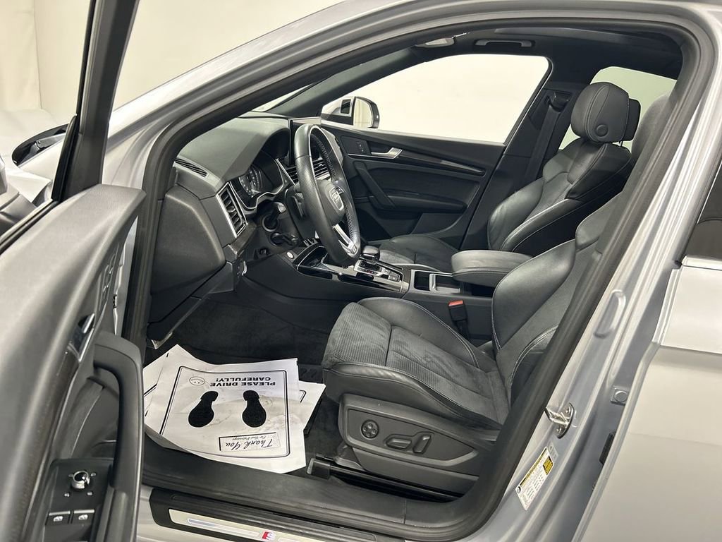 Used 2022 Audi SQ5 Premium w/ Convenience Package image 9