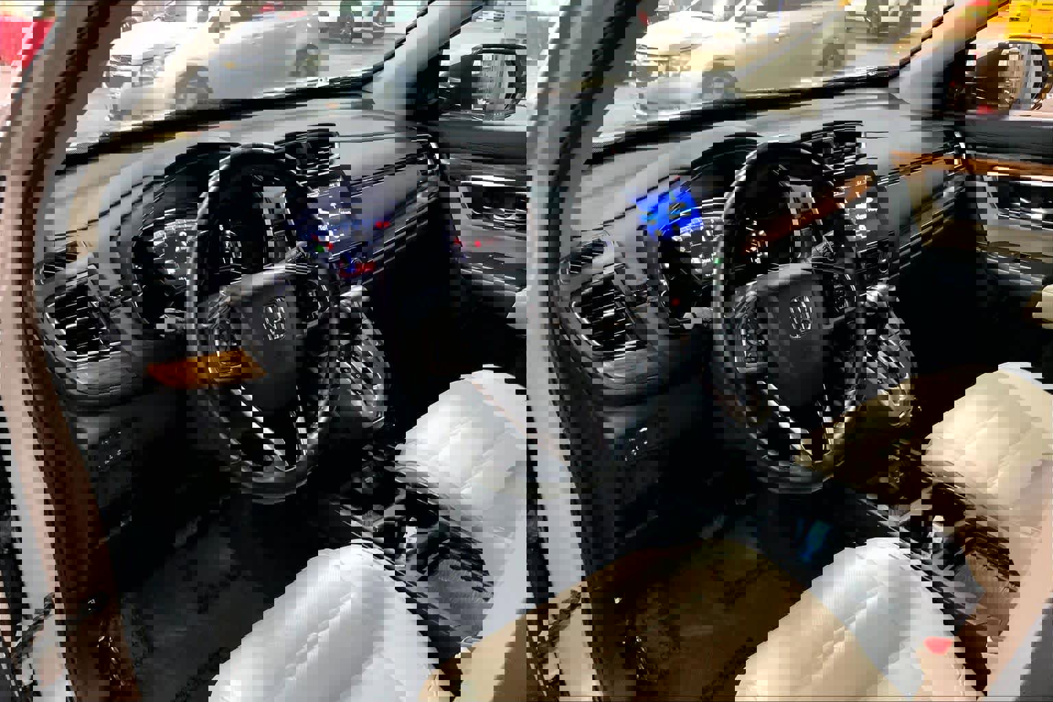 Used 2018 Honda CR-V Touring image 17