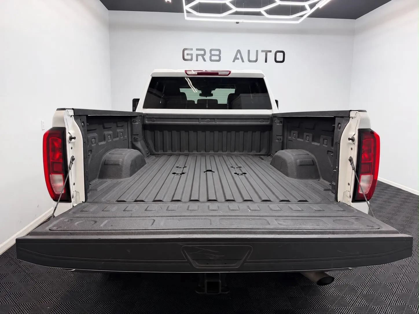 Used 2024 GMC Sierra 2500 Pro AWD/4WD image 7
