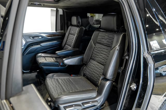 Used 2022 Cadillac Escalade ESV Sport Platinum w/ Heavy-Duty Trailer Package AWD/4WD image 66