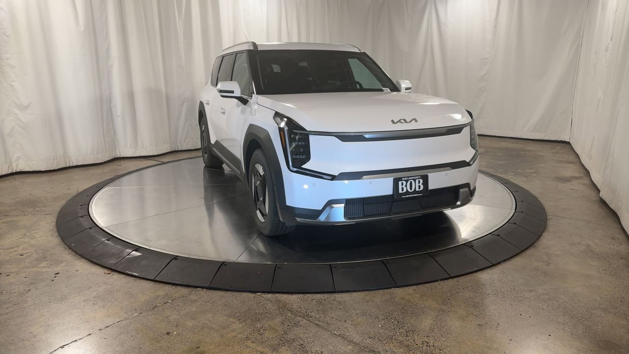 New 2026 Kia EV9 Wind image 4