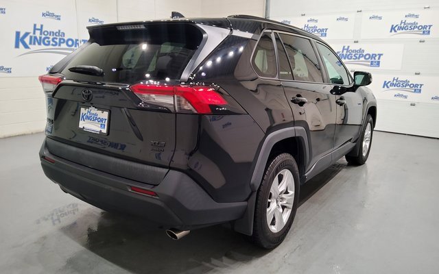 Used 2020 Toyota RAV4 XLE w/ Convenience Package image 3