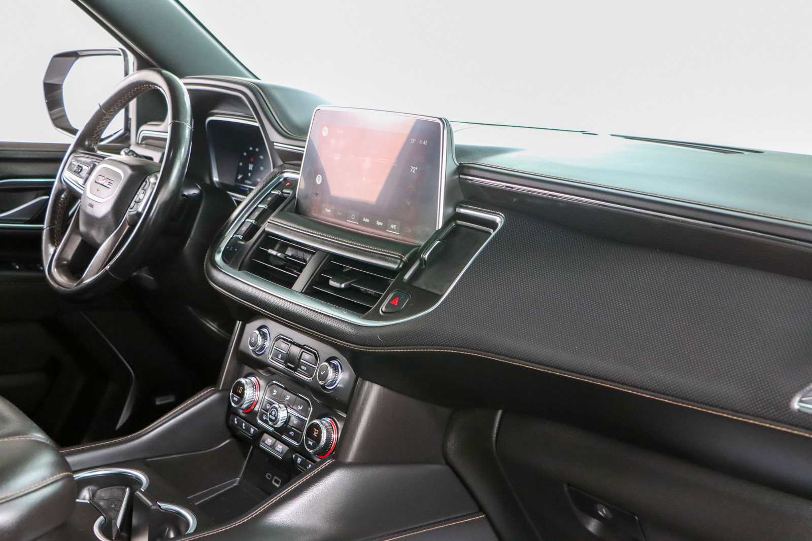 Used 2022 GMC Yukon AT4 AWD/4WD image 30