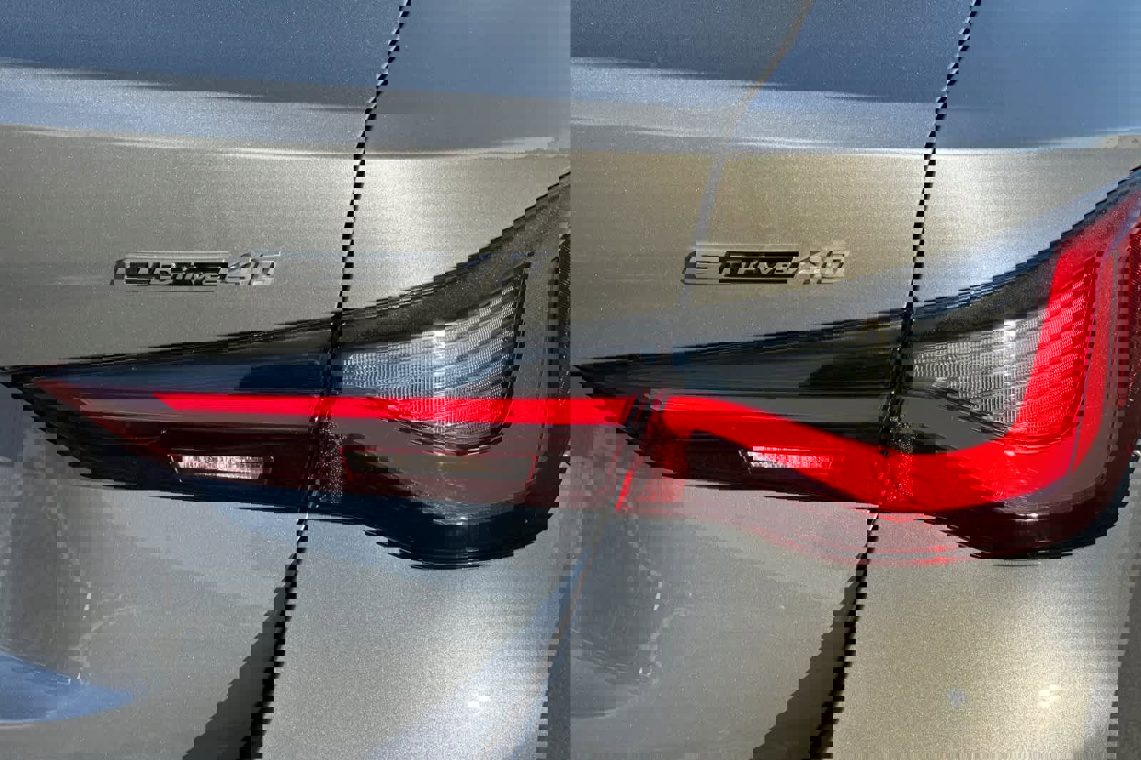 Used 2025 BMW i4 eDrive40 w/ Premium Package image 33