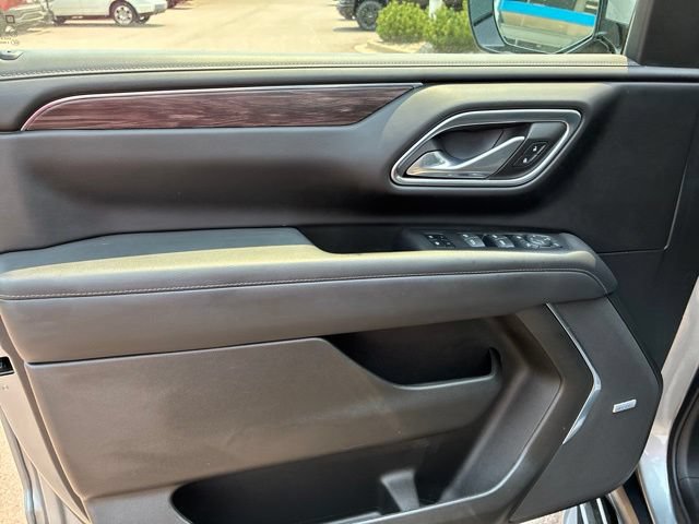 Used 2023 Chevrolet Tahoe LT w/ Luxury Package AWD/4WD image 13