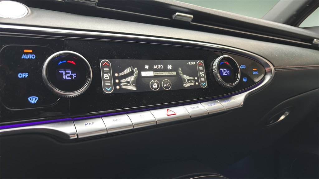 Used 2022 Genesis GV70 2.5T w/ Advanced Package image 24