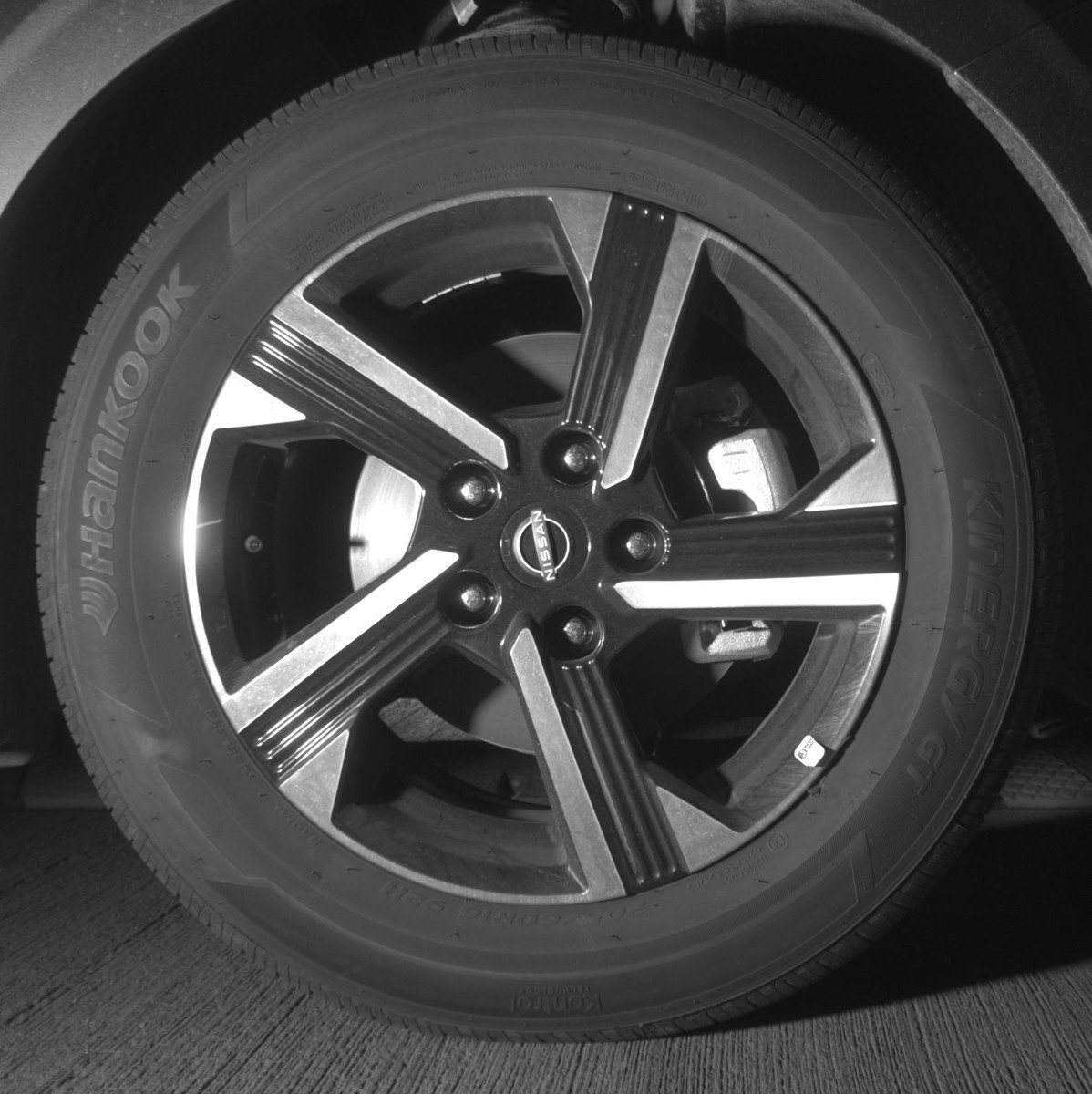 Used 2025 Nissan Sentra SV image 13