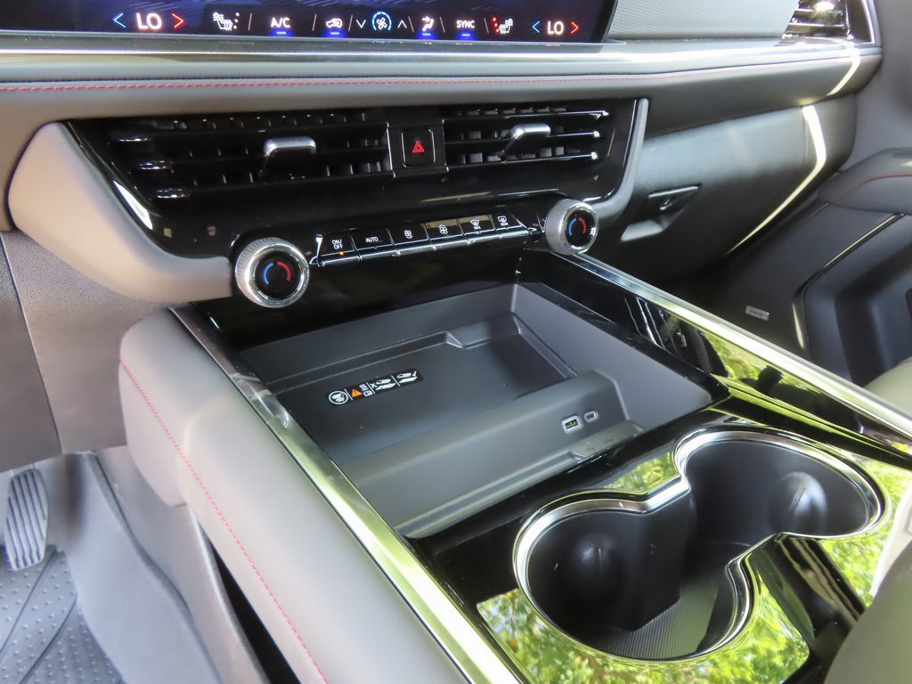 New 2026 Chevrolet Suburban RST w/ RST Capability Package image 6