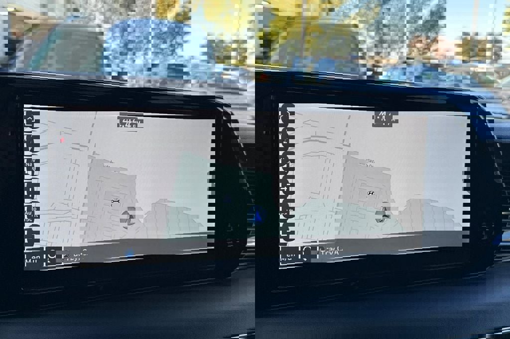 Used 2025 Hyundai Palisade Calligraphy image 18