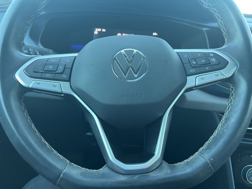 Used 2023 Volkswagen Taos SE w/ Panoramic Sunroof Package image 26