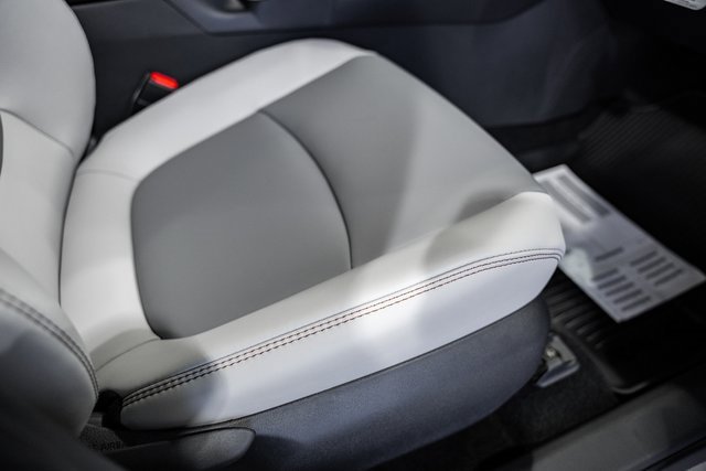 New 2025 Toyota RAV4 XLE Premium image 31